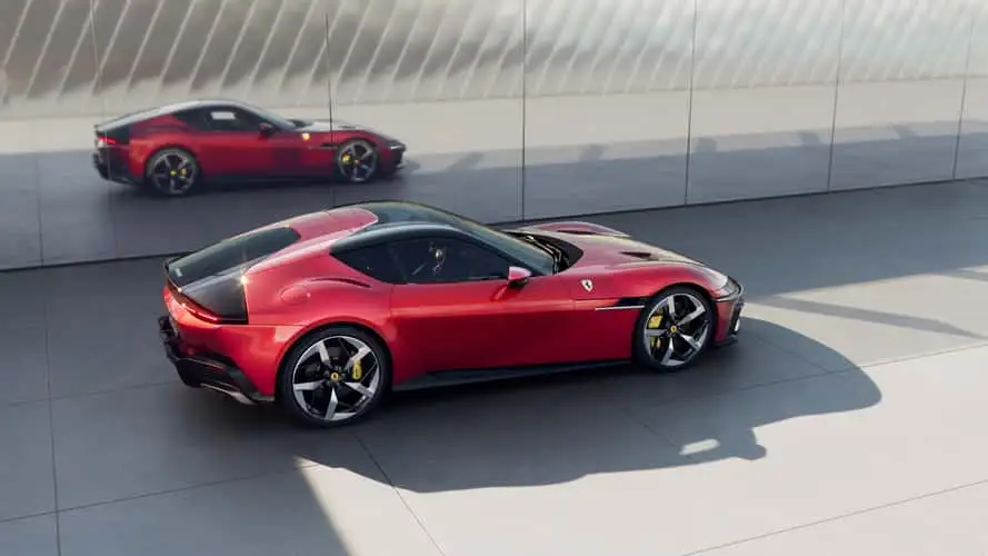 ferrari-12cilindri.webp