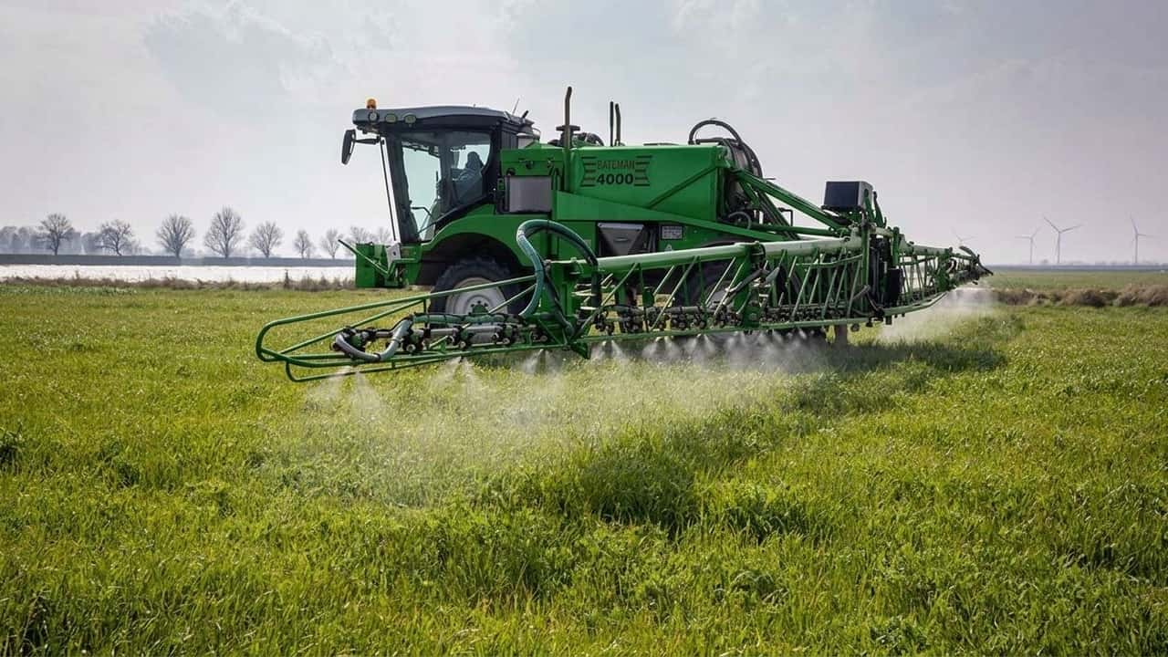 glifosato-confermato-fino-al-2033-scoppia-la-polemica