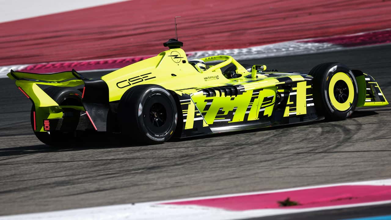 Opel GSE 27FE (2027): Erste "brutale" Runden für Formel-E-Boliden