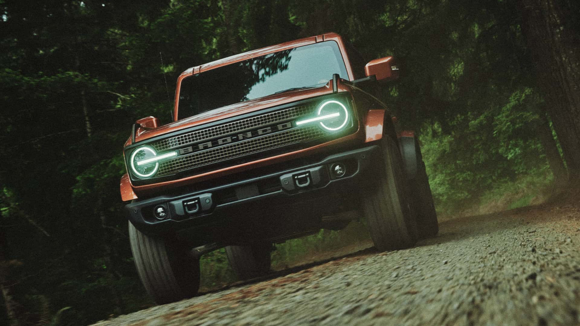 https://cdn.motor1.com/images/mgl/ZnzAKN/s1/2027-ford-bronco-filson-first-edition.jpg