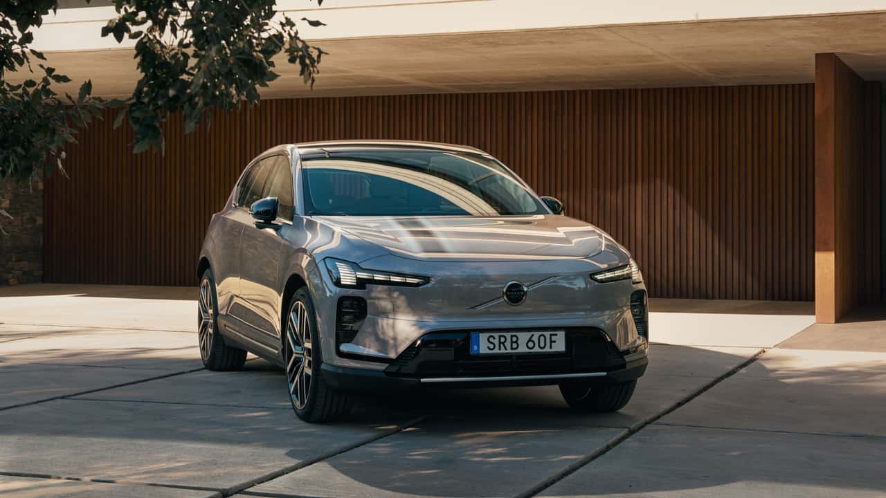 Volvo EX60 P6 (2026), la prova su strada