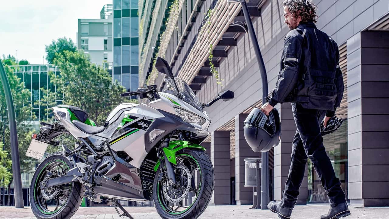2027 Kawasaki Ninja e-1
