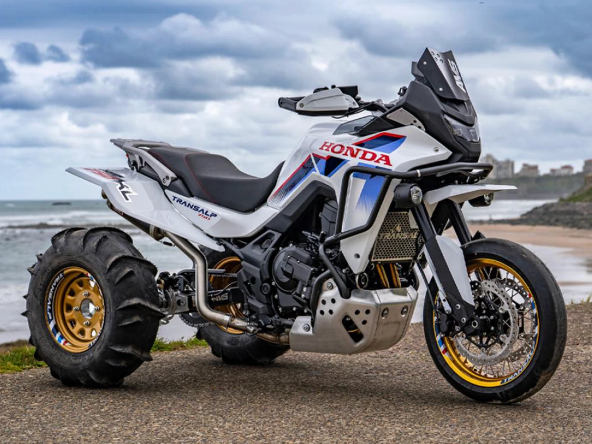 This Custom Honda Off-Road Trike Is Awesome, And Terrifying