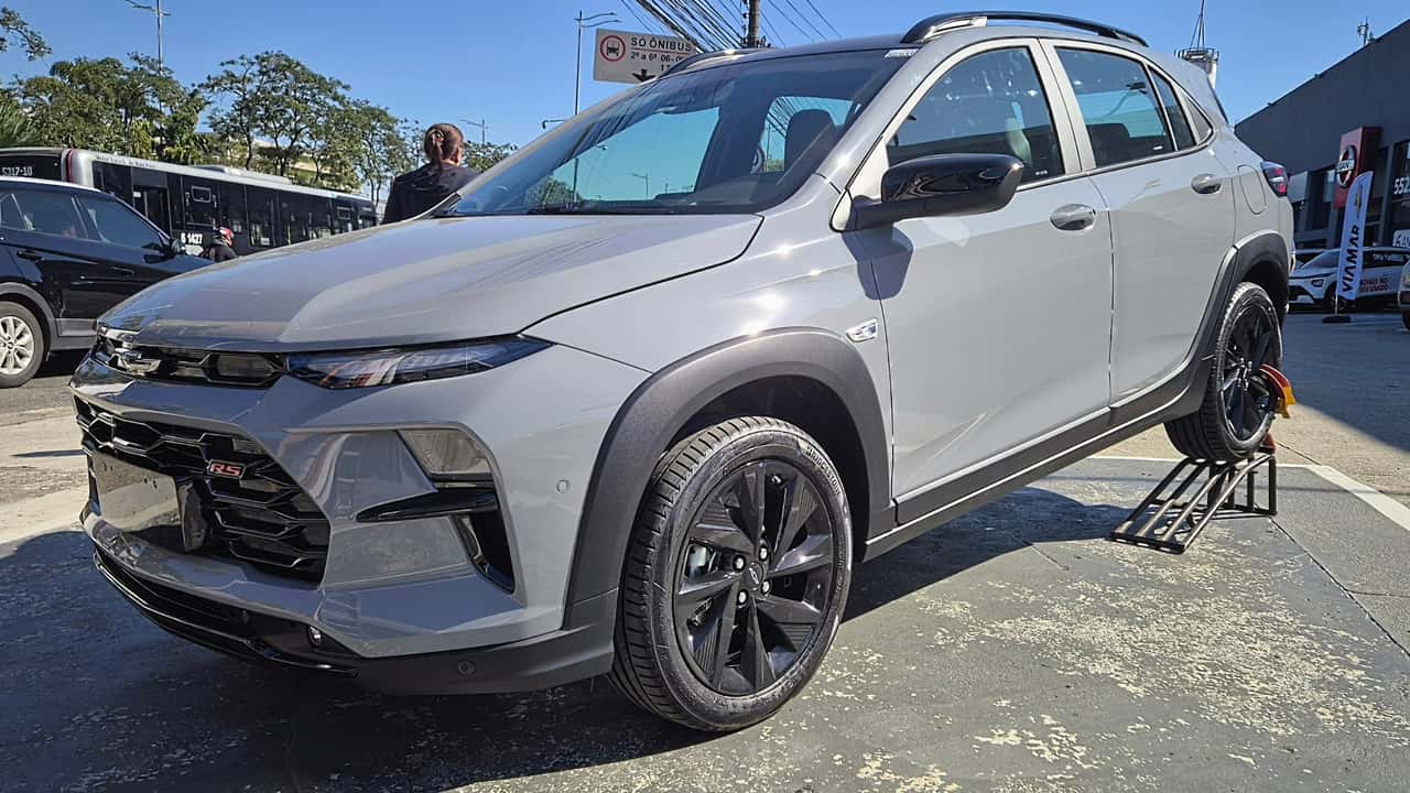M1 nas lojas: Chevrolet Sonic 1.0T AT6 RS 2027