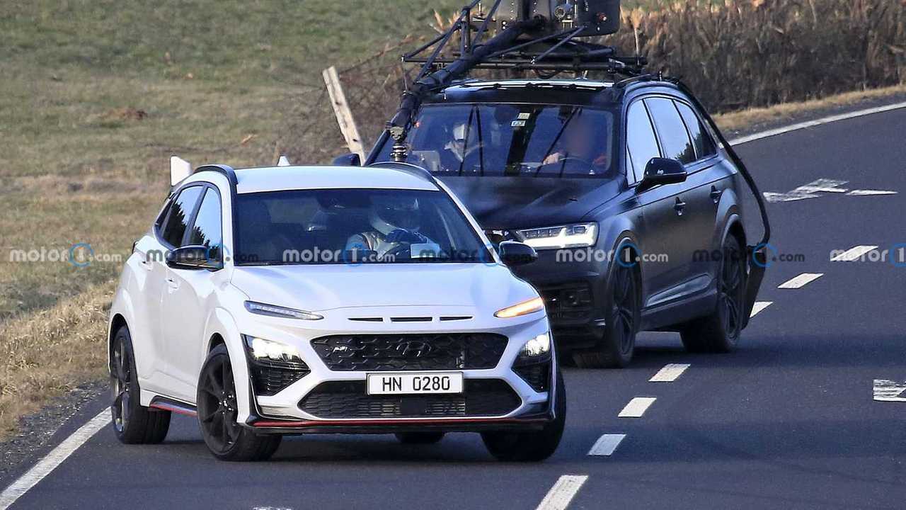 Hyundai Kona N, le foto spia senza mimetizzazioni