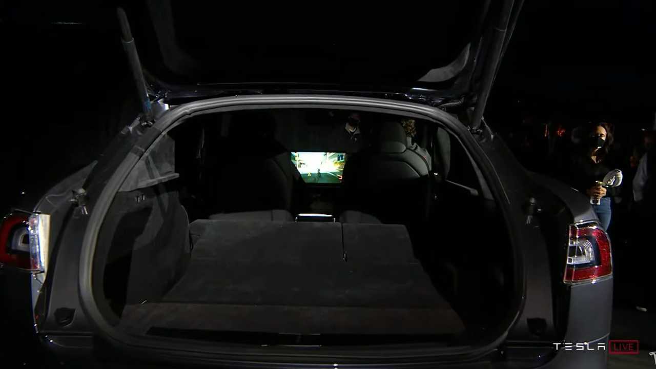 Tesla Model S Plaid Delivery Day: trunk