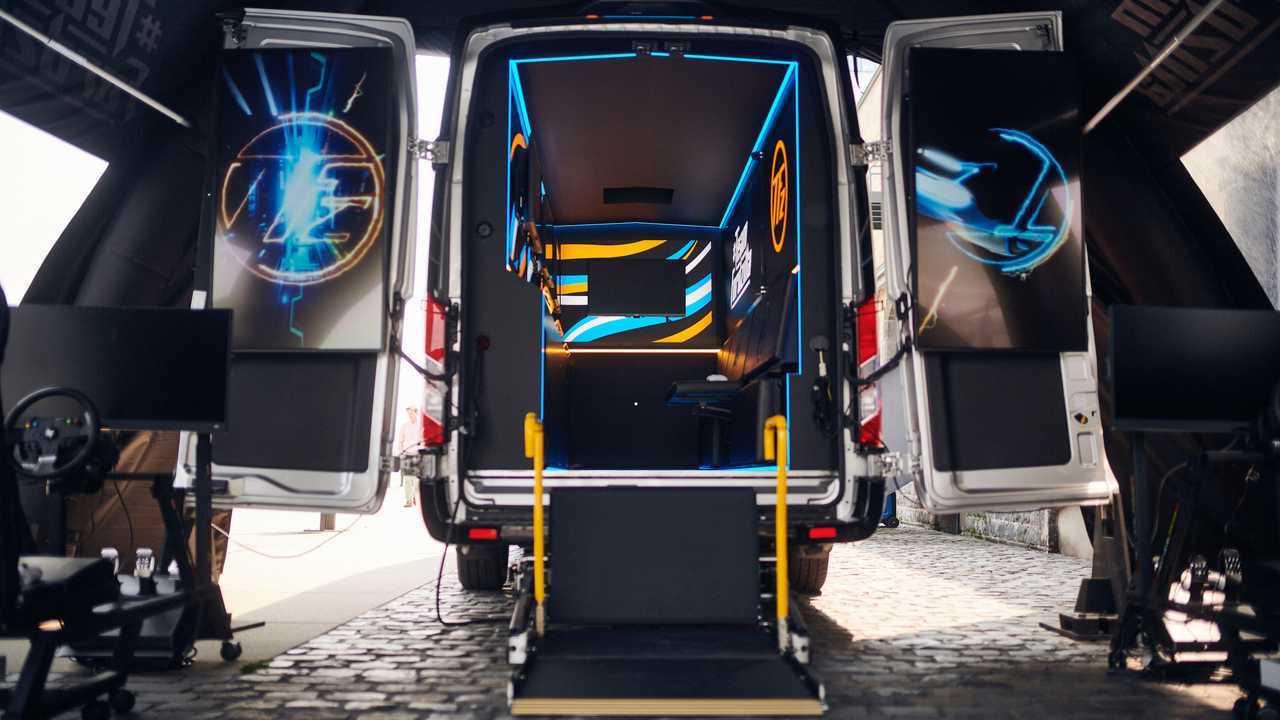 Ford Vanzilla, il Transit del Team Fordzillas