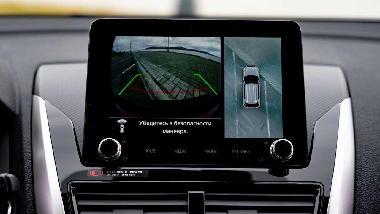 Интерьер обновленного Mitsubishi Eclipse Cross