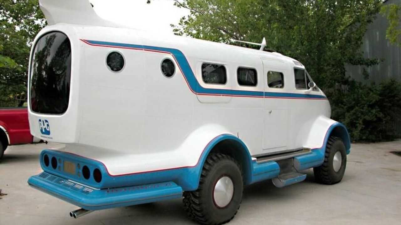 Jeep Cherokee con carrocería de avión