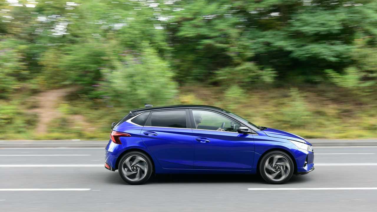 Nuova Hyundai i20, test della pre serie