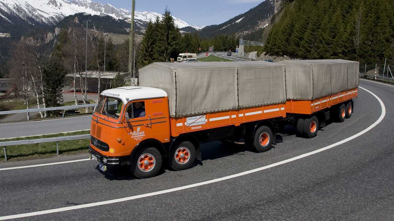 Mercedes-Benz LP 333