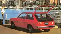 80 Jahre Mazda-Pkws: Der 323 (ab 1977) mit großer Heckklappe