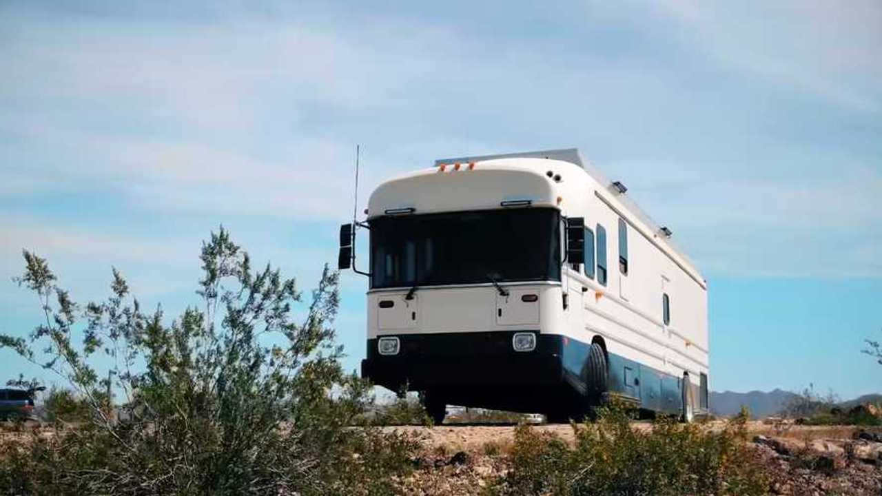 Broccolibus, autobús convertido en vivienda