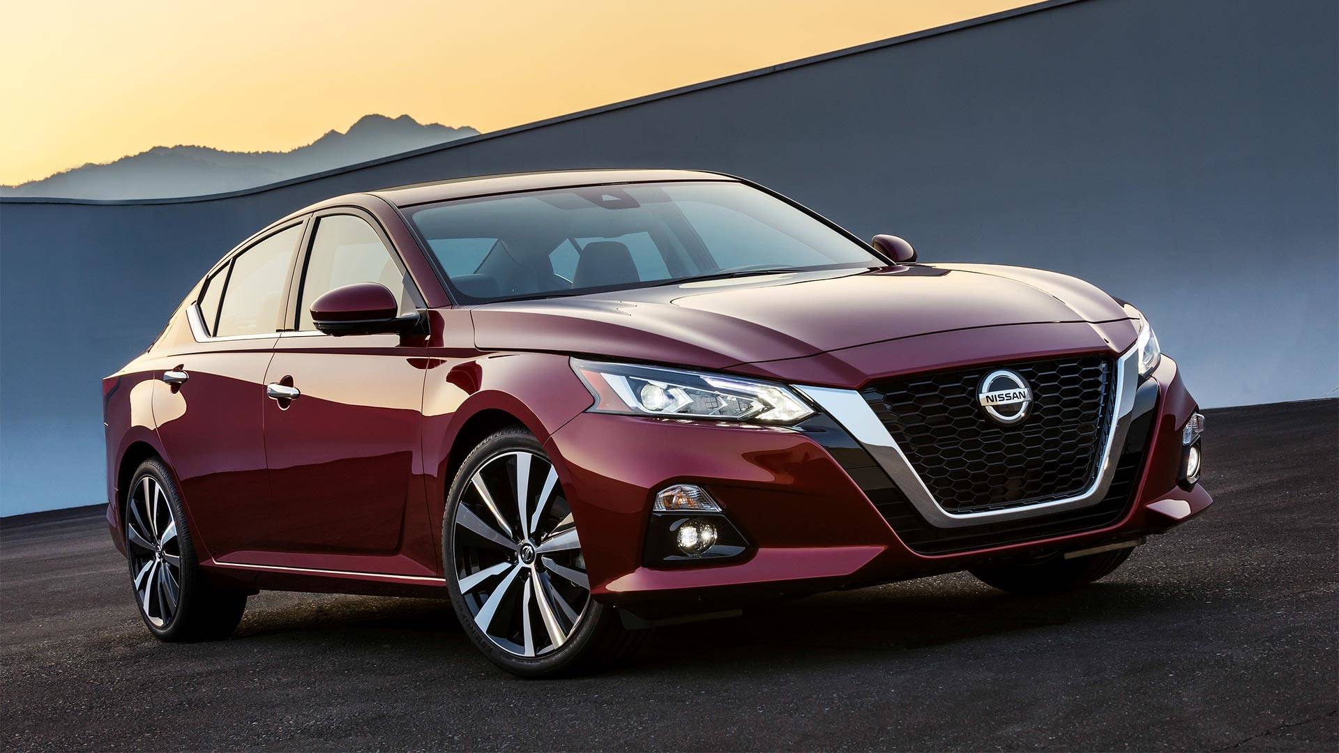 Nova gera o do Nissan Altima registrada no Brasil