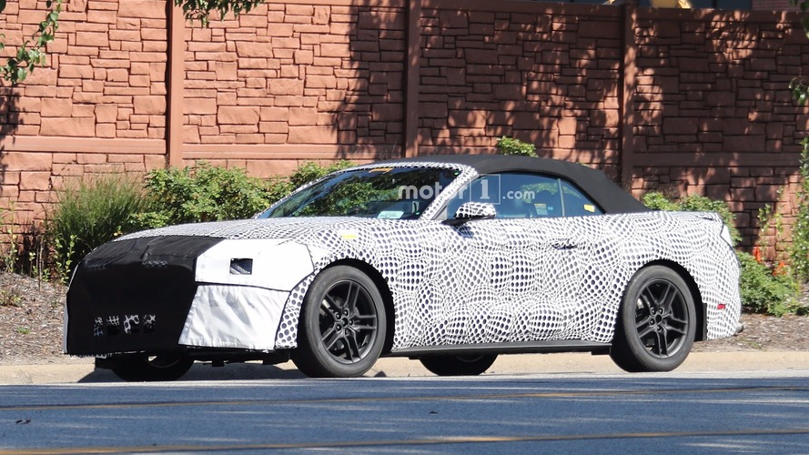 2018 Ford Mustang Convertible spy photo
