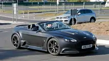 Aston Martin Vantage GT12 Roadster casus fotoğrafı