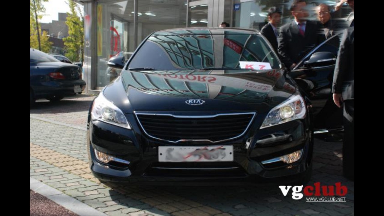Novo sedan Kia K7 chega como Cadenza em mercados fora da Coréia - Veja mais fotos