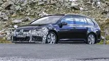 VW Golf R facelift spy photo