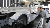 2017 Infiniti Q60 production begins