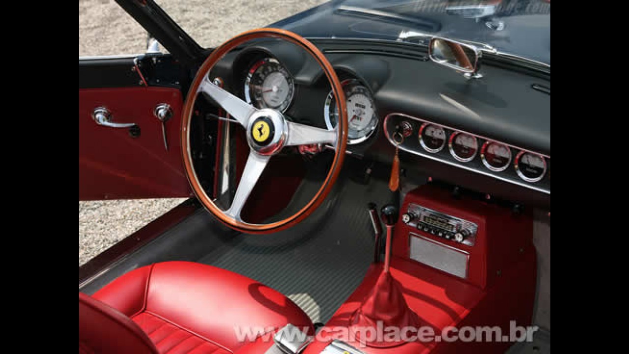 Ferrari 250 GT SWB California Spyder 1961 é vendida por US$ 10,9 milhões