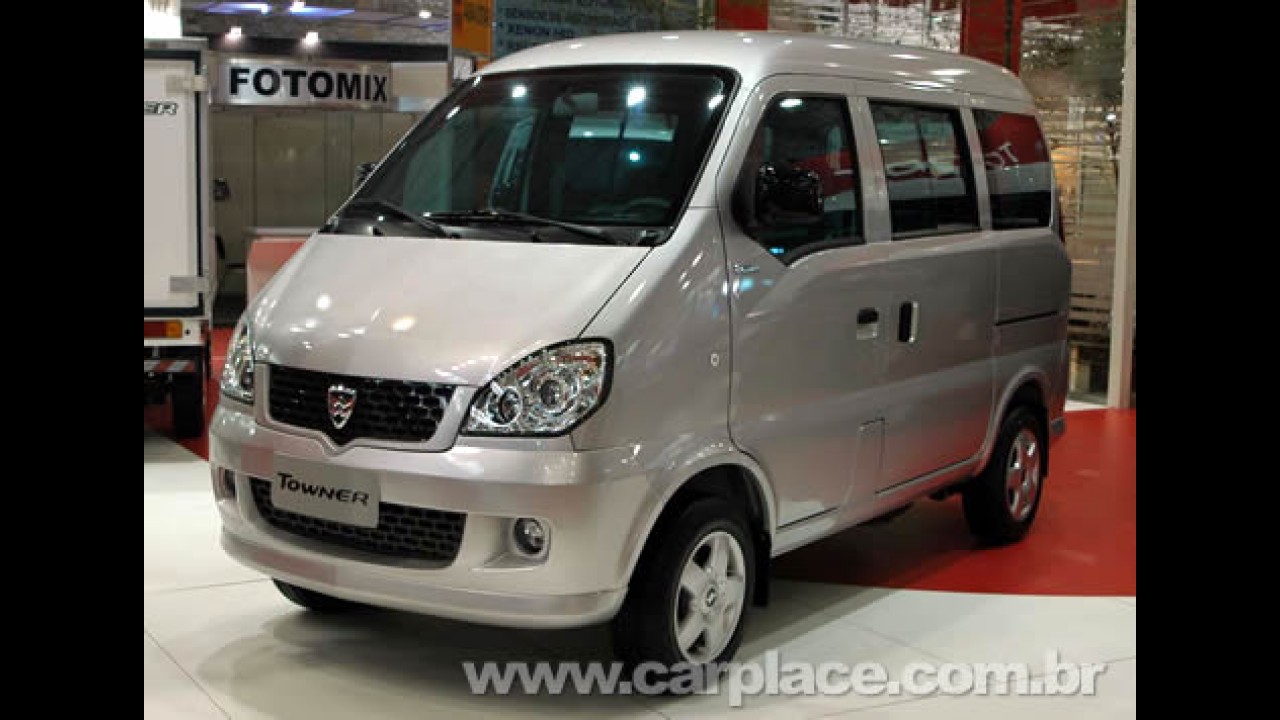 CN Auto: Nova Towner Passageiro custa R$ 30.575 e Topic Passageiro R$ 59 mil