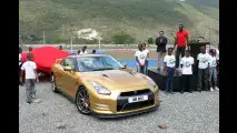 Nissan GT-R color oro per Usain Bolt