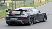 Porsche 718 Cayman GT4 RS Spionschüsse