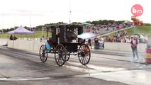 Amish-Kutsche mit Düsentriebwerk