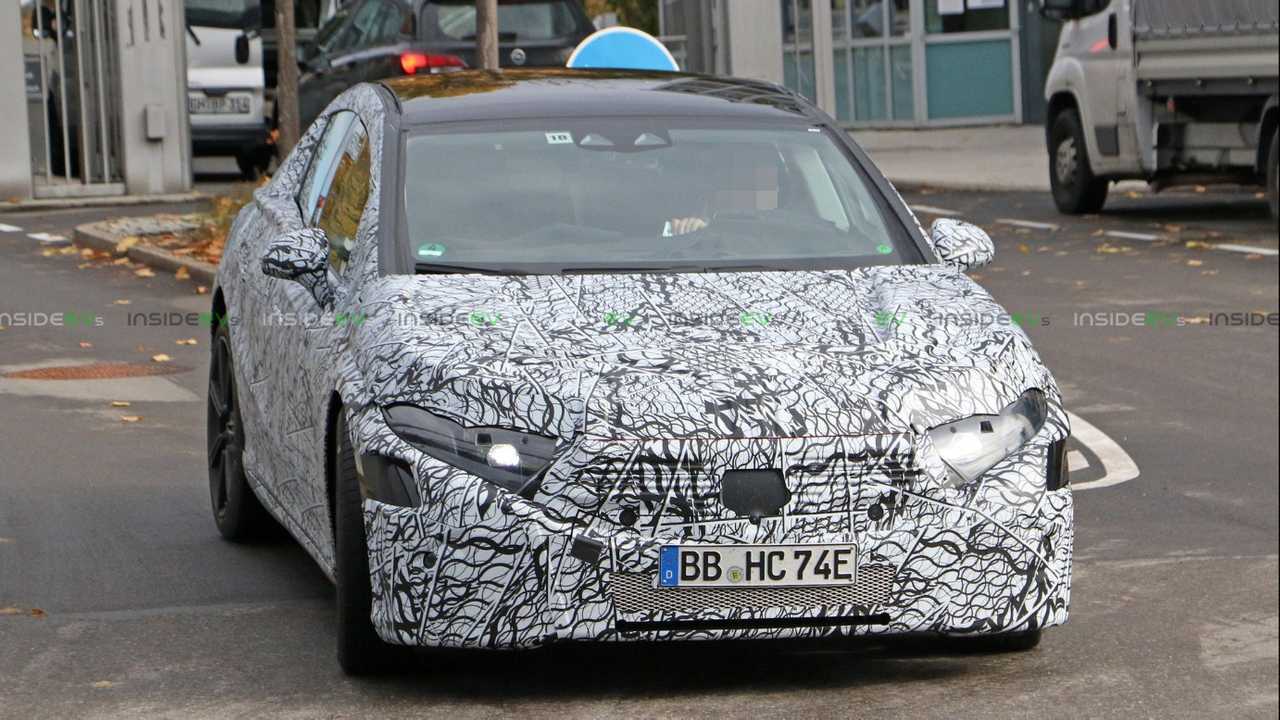 Foto spia Mercedes-Benz EQS
