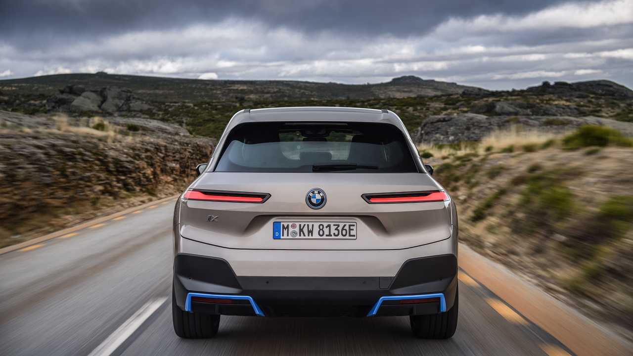 BMW iX (2020)