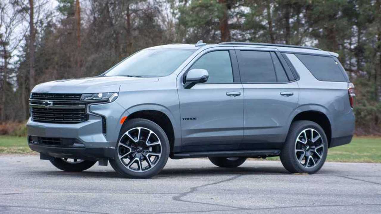2021 Chevrolet Tahoe RST Duramax front quarter