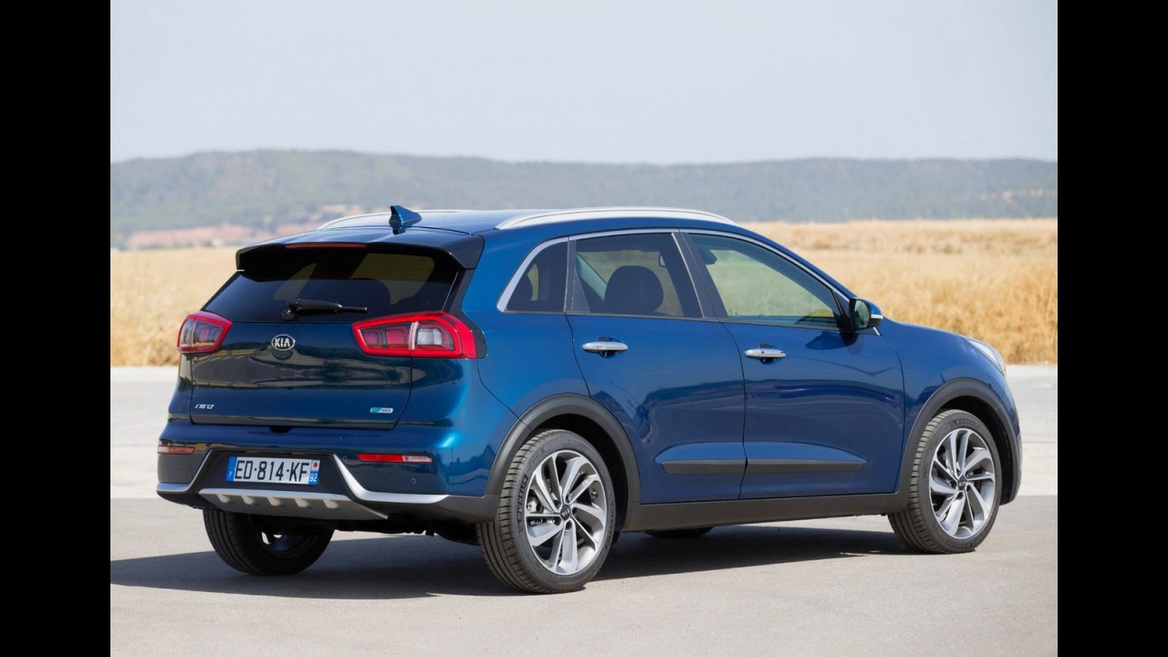Kia Niro estreia na Europa com preço "honesto" e consumo de 26,3 km/l