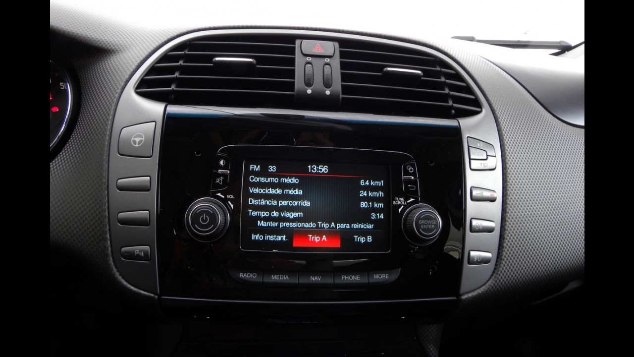 Teste CARPLACE: Bravo Essence coloca "pé no chão", mas empaca no Dualogic