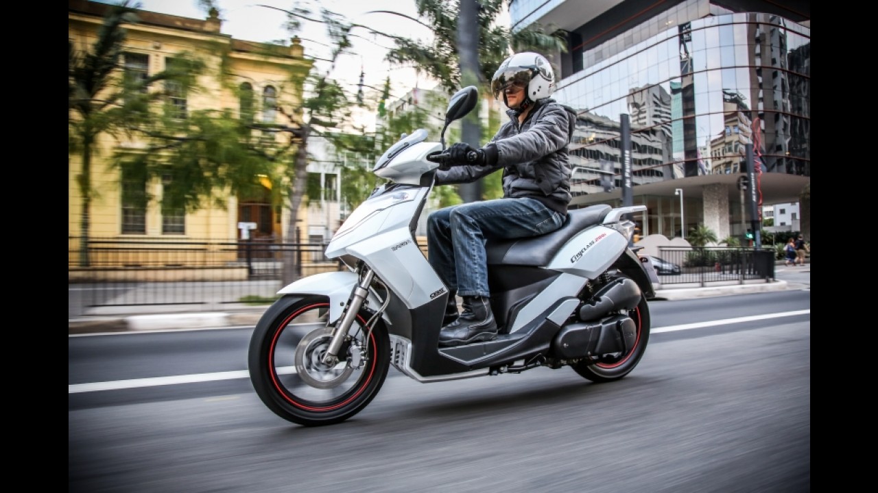 Honda PCX lidera e Dafra Cityclass começa bem - veja ranking de scooters