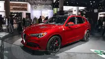 Alfa Romeo Stelvio: LA 2016