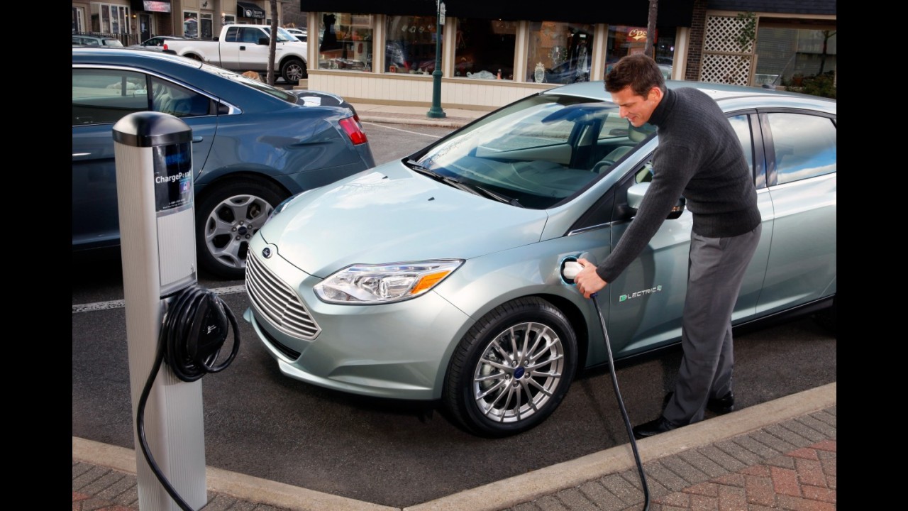 Ford confirma inédito elétrico para brigar com Tesla Model 3 e GM Bolt