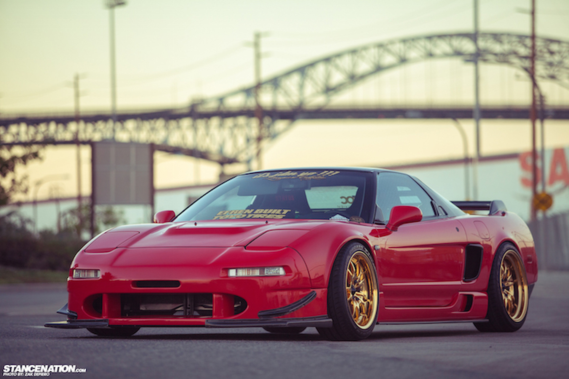 6 Cars That Prove Gold Wheels Are Underrated