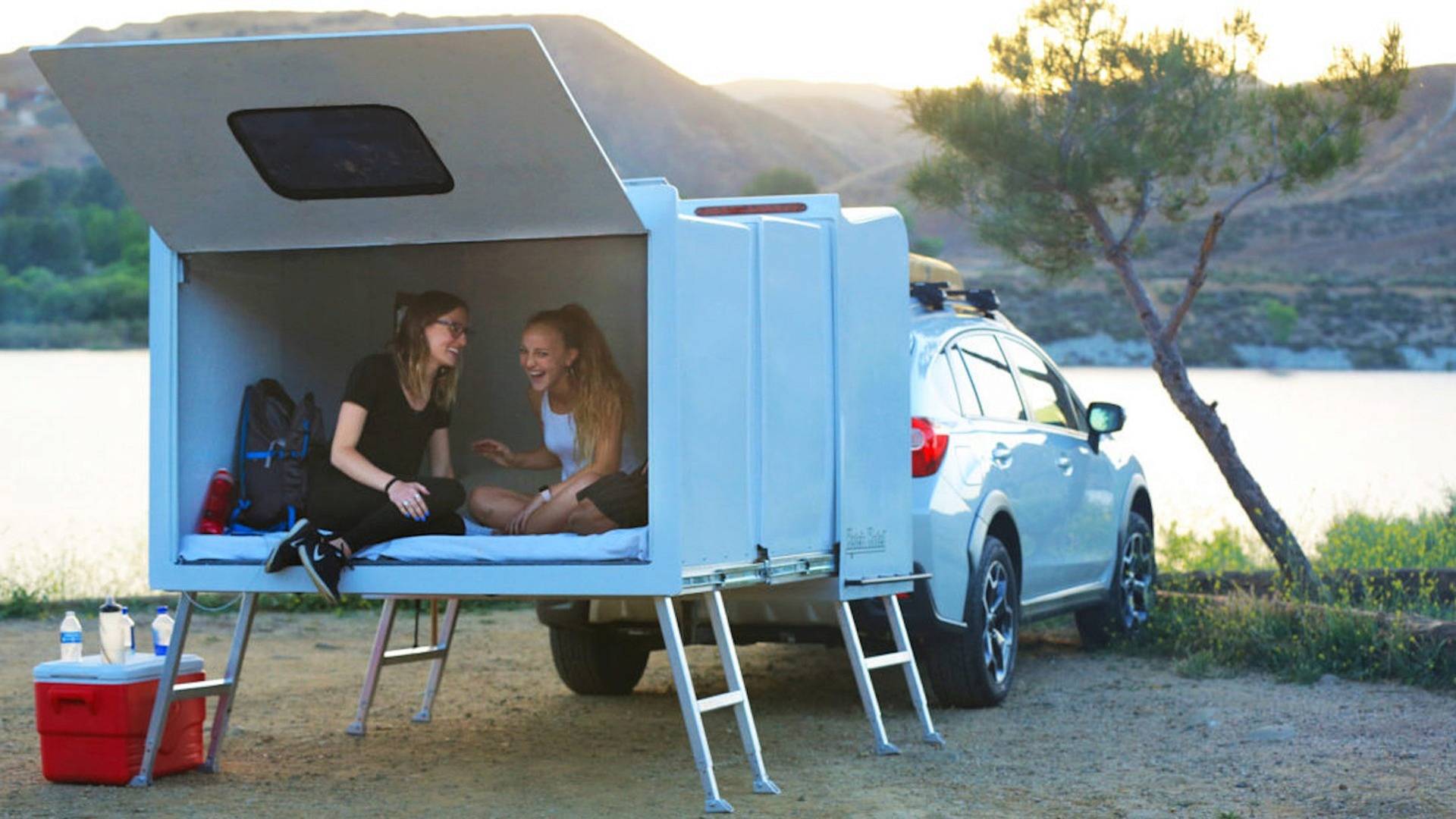 Hitch Hotel Classic Photos