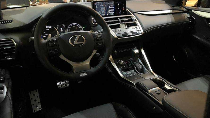 Lexus NX300h