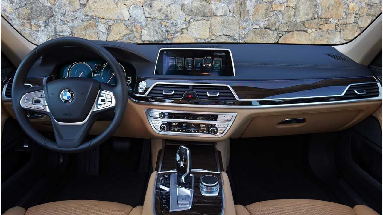 2016 BMW 740e