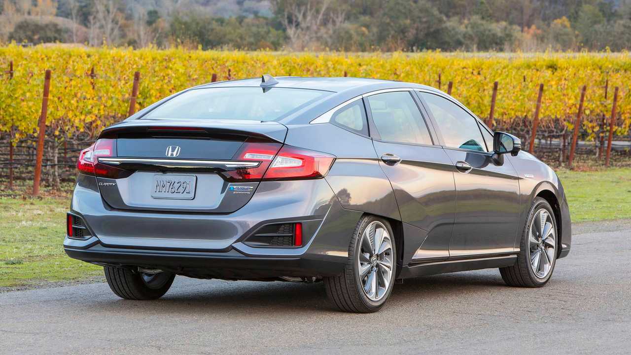 These 10 Vehicles Make Up 84 Percent Of The U.S. Plug-In Market