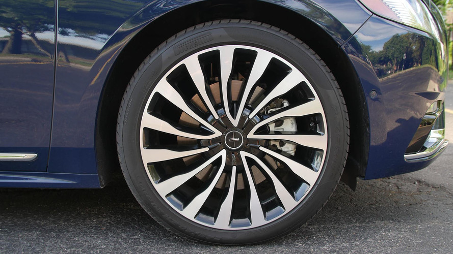 2017 Lincoln Continental: Review