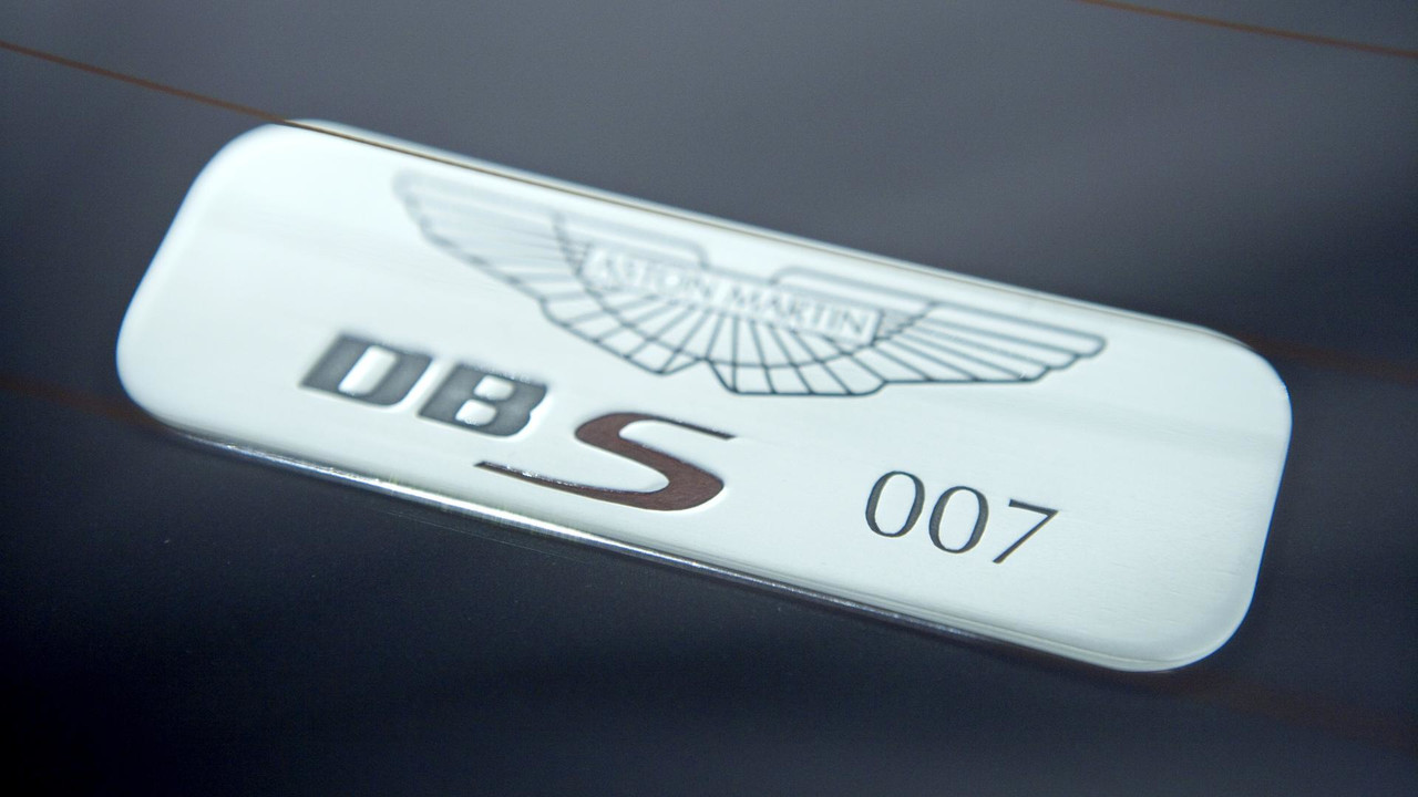 Mobil Daniel Craig Bond