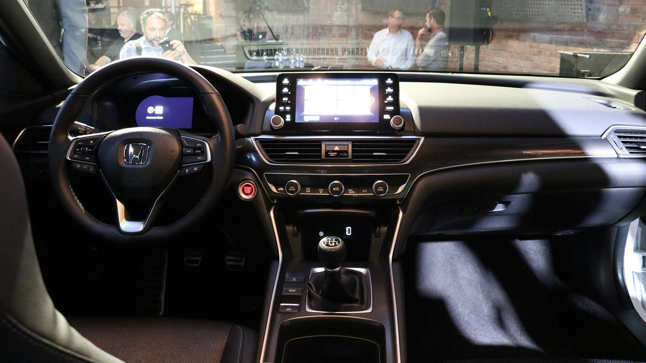 2018 Honda Accord Arrives With New 10 Sd Automatic More Tech 2018 Honda Accord Arrives With New 10