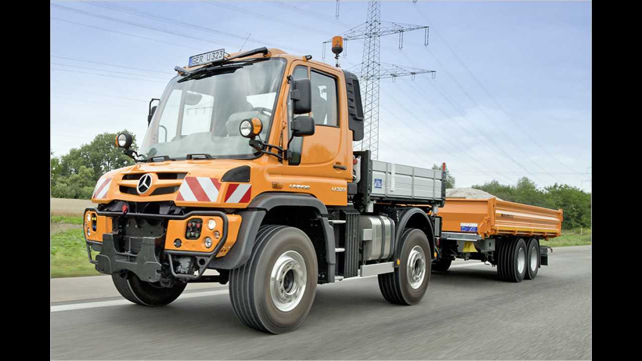 Neuer Mercedes Unimog U 323