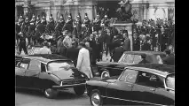 In den 60er-Jahren stand nicht nur eine Göttin in den Diensten des französischen Staates. Hier eine Fahrzeugkolonne von de Gaulle.