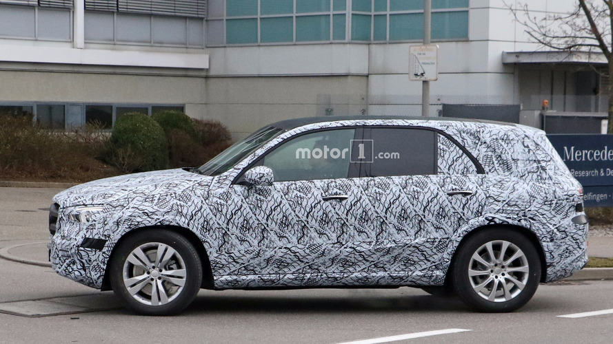 2019 Mercedes GLE spy photo