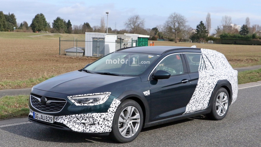 2018 Opel Insignia Country Tourer spy photo