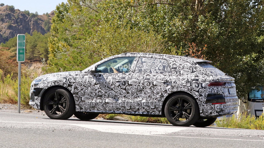 2019 Audi Q8 spy photo