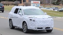 2020 Nissan Pathfinder'ın İlk Casus Fotoğrafları